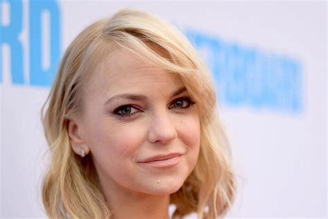 anna faris nudes|Actor Anna Faris bares all in Super Bowl ad